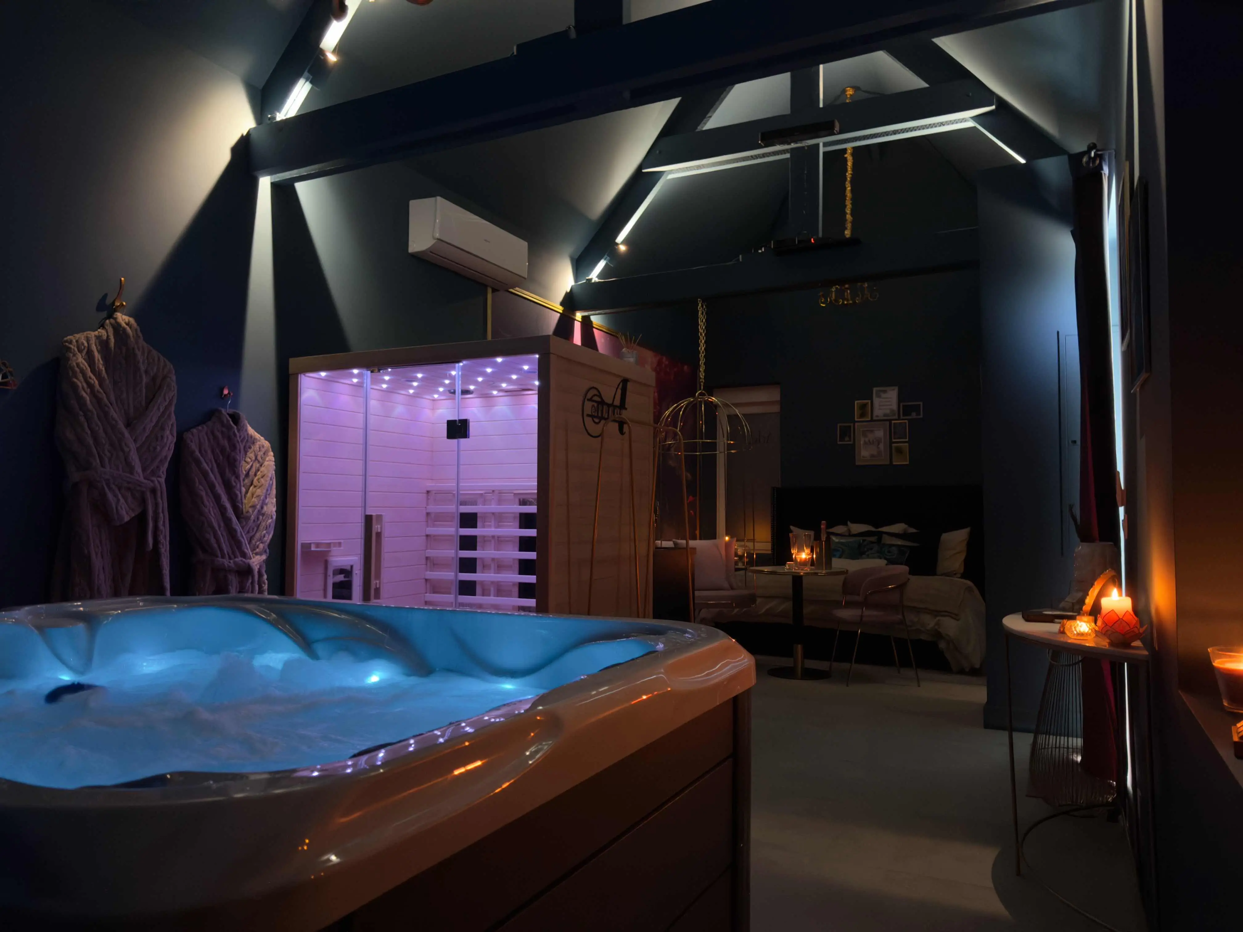 Décoration thème paon du spa Add'Or avec lit confortable Nord Pas-de-Calais